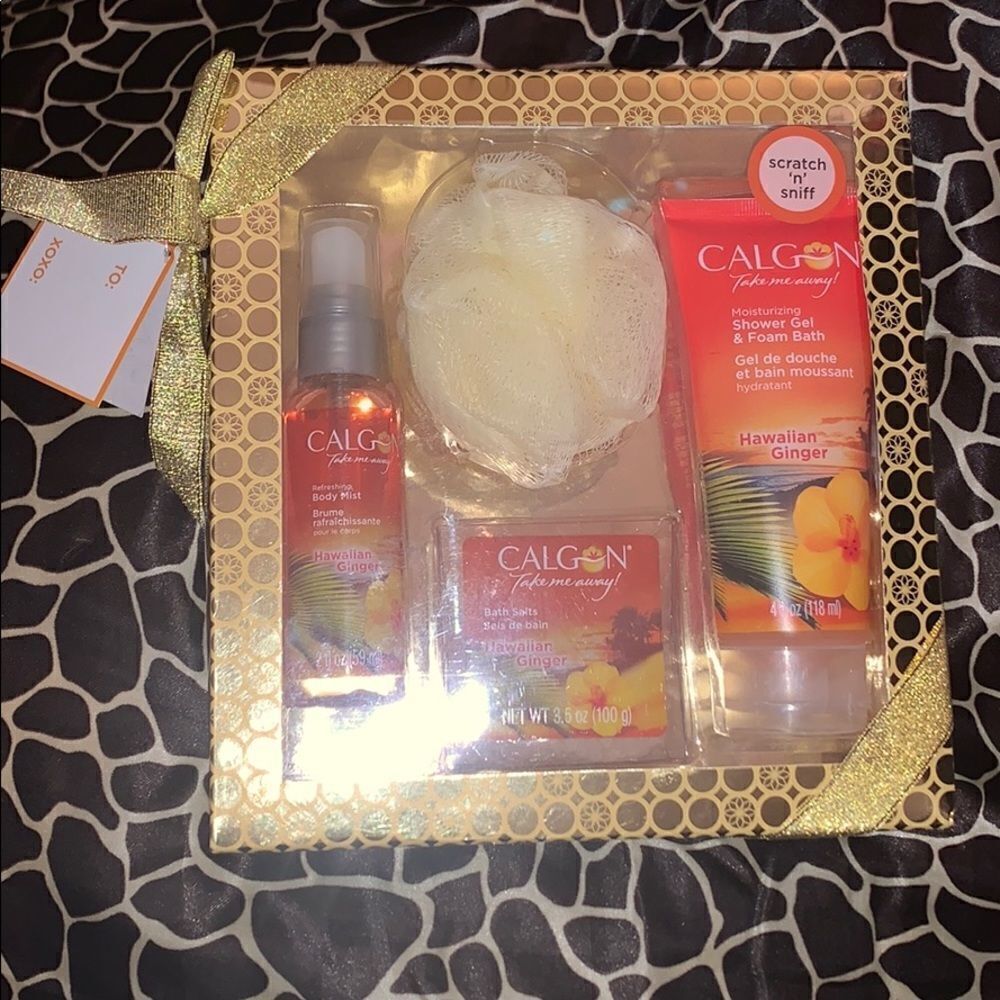 Calgon Take Me Away Hawaiian Ginger Gift Set